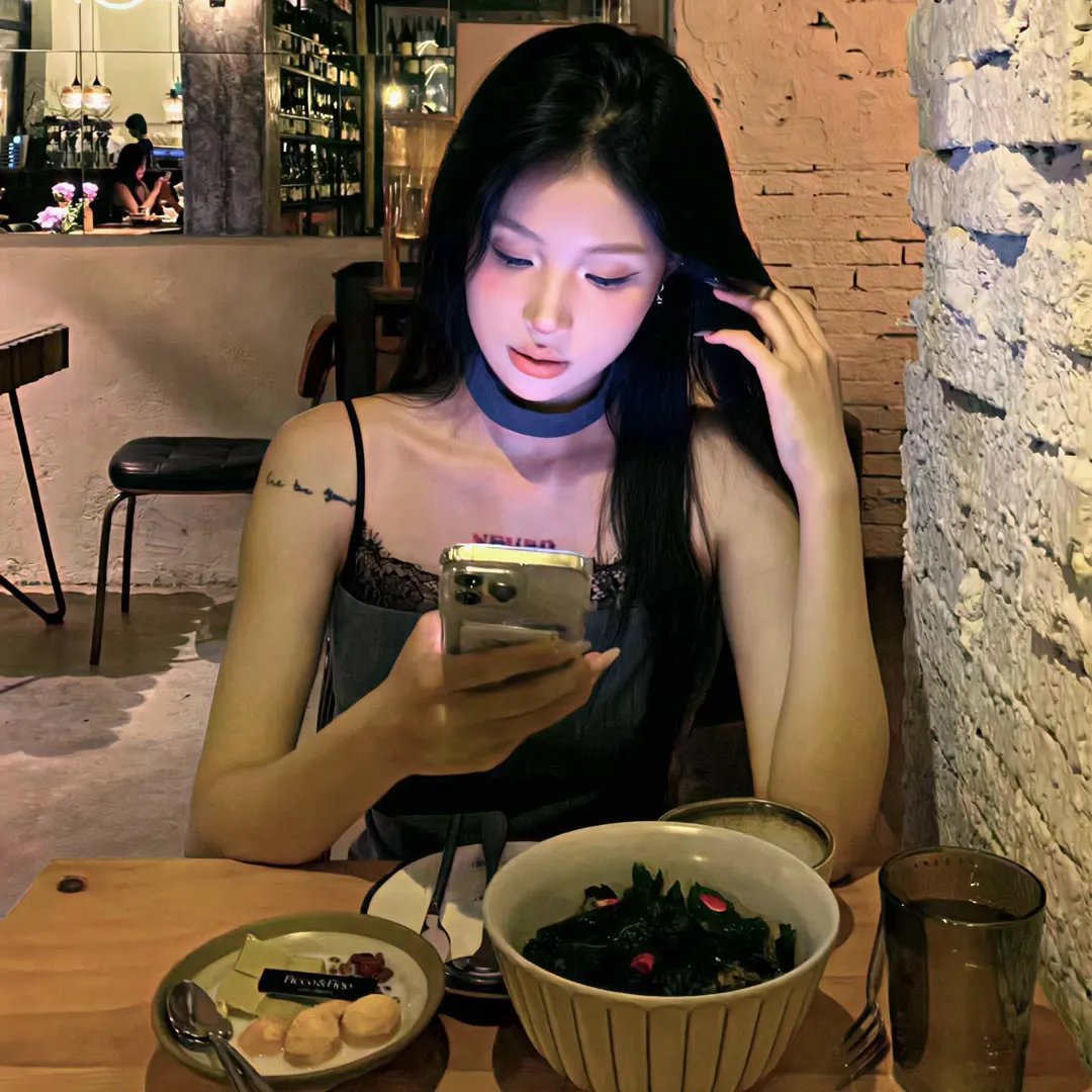 三个女人的秘密海报