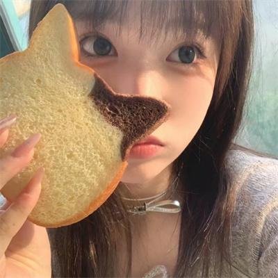紫色女郎海报